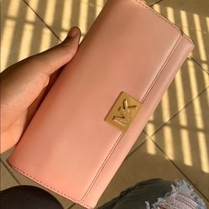 Michael Kors Pocketbook.